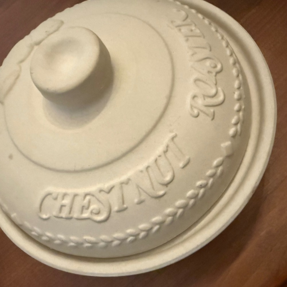 Sassafras Superstone Baker Chestnut Roaster Vintage 1993 Stoneware USA  7.5in